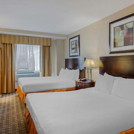Best Western Plus Brooklyn Bay Hotel New York Bagian luar foto