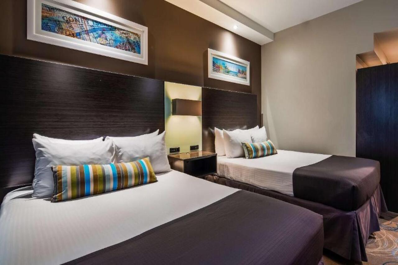Best Western Plus Brooklyn Bay Hotel New York Bagian luar foto