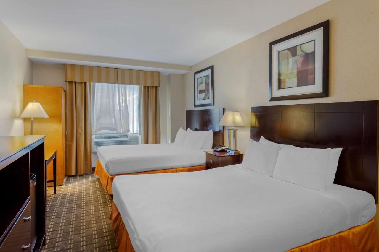Best Western Plus Brooklyn Bay Hotel New York Bagian luar foto