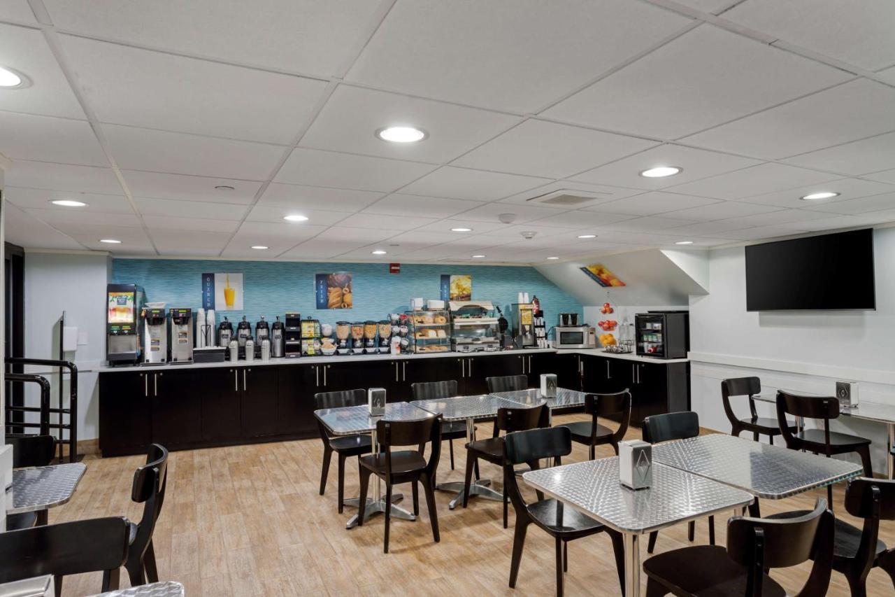 Best Western Plus Brooklyn Bay Hotel New York Bagian luar foto
