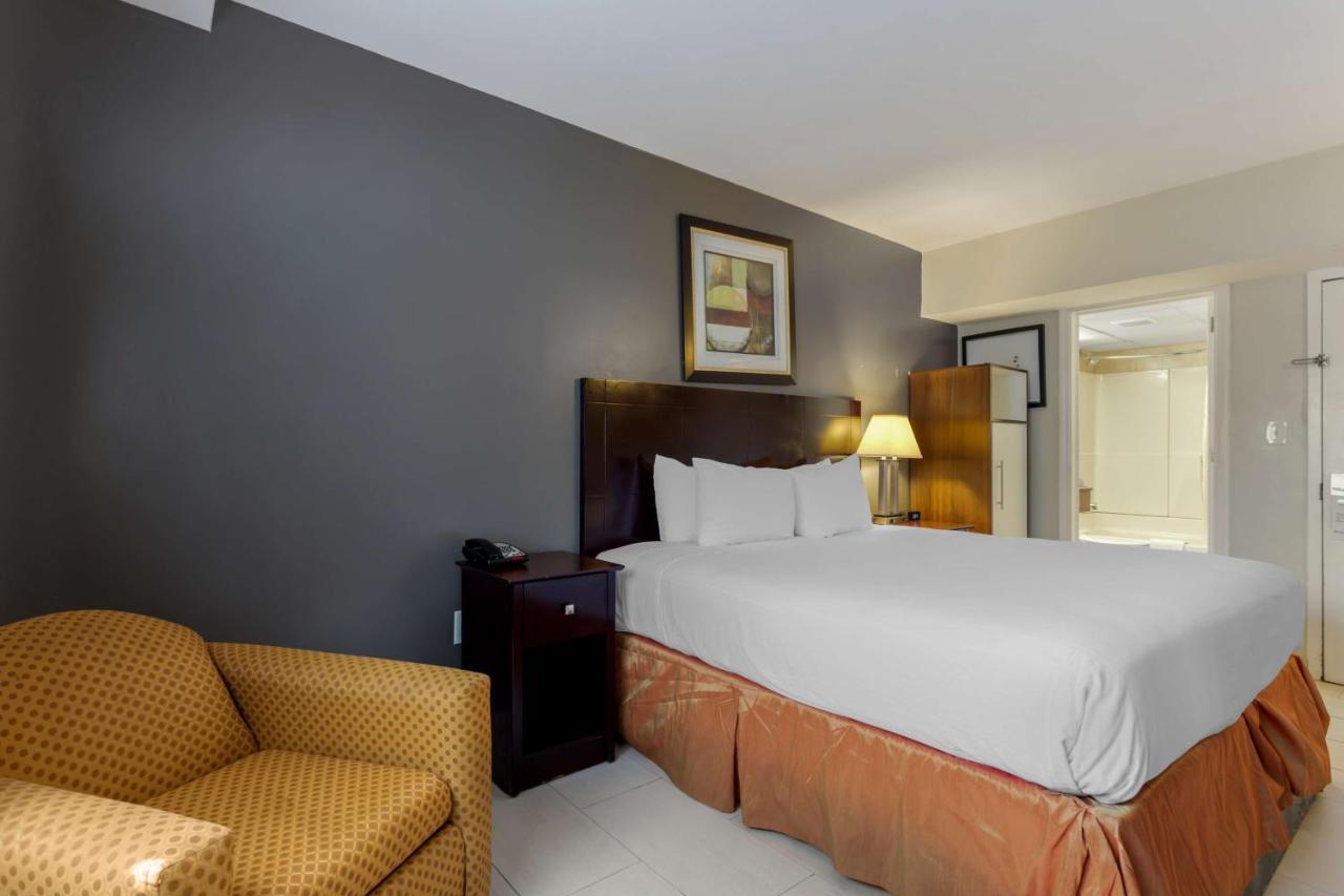 Best Western Plus Brooklyn Bay Hotel New York Bagian luar foto