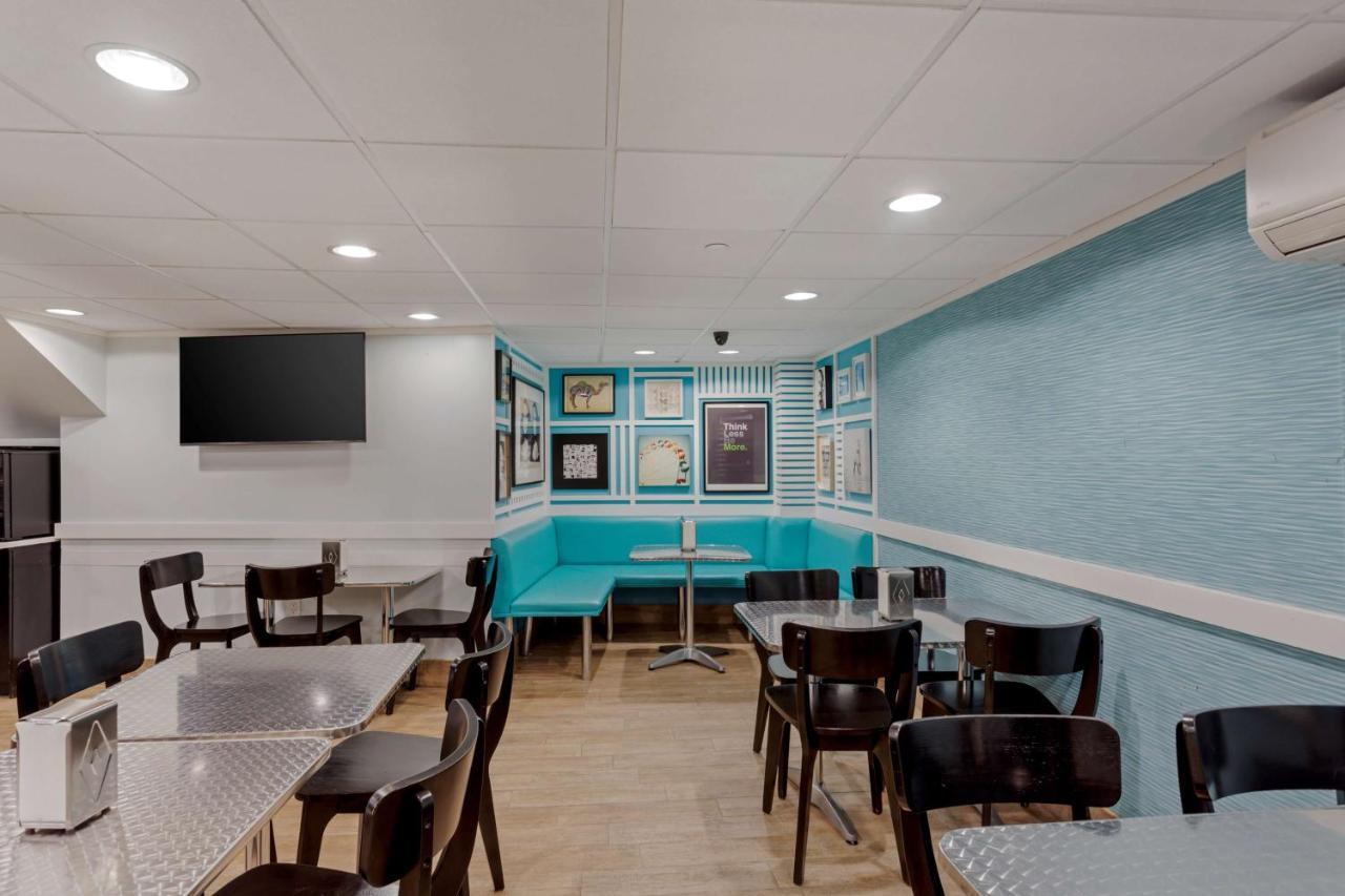 Best Western Plus Brooklyn Bay Hotel New York Bagian luar foto