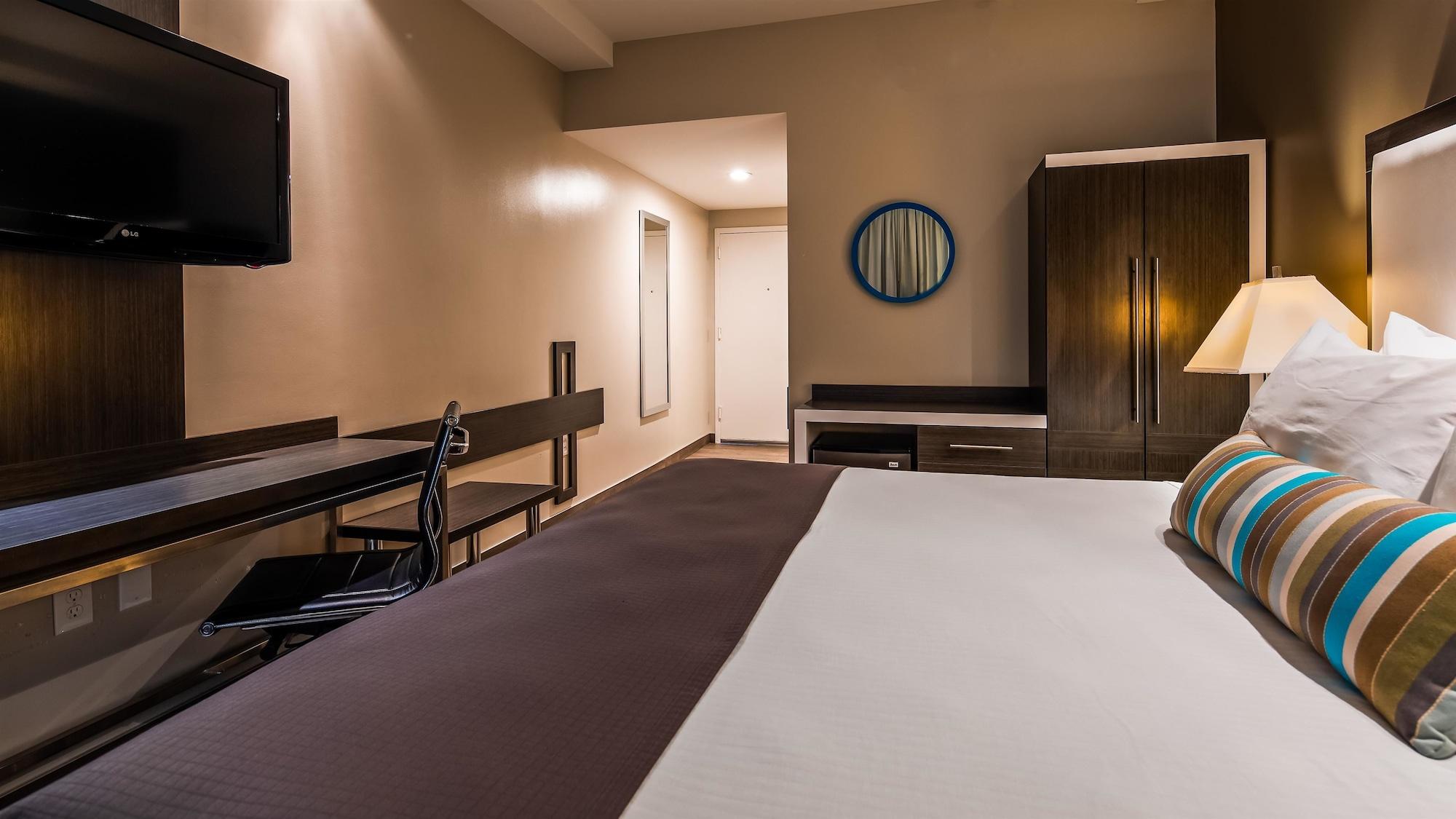 Best Western Plus Brooklyn Bay Hotel New York Bagian luar foto