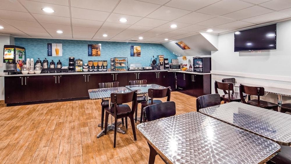 Best Western Plus Brooklyn Bay Hotel New York Bagian luar foto