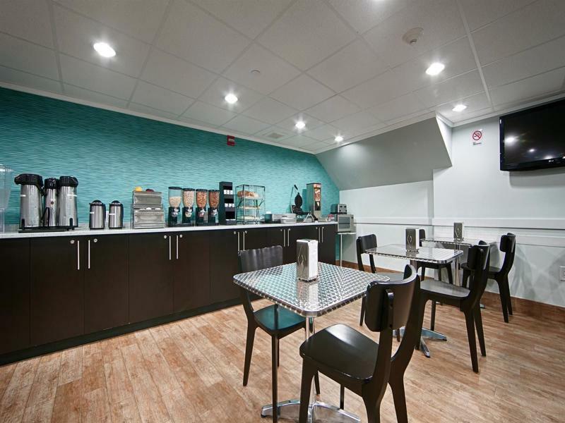 Best Western Plus Brooklyn Bay Hotel New York Bagian luar foto