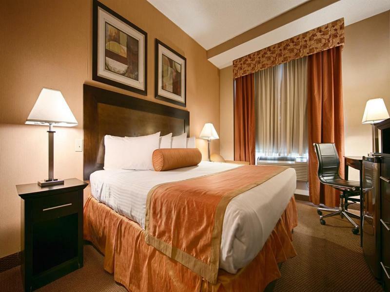 Best Western Plus Brooklyn Bay Hotel New York Bagian luar foto
